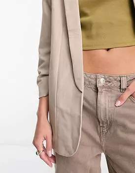 Блейзер Pieces с рюшами на рукавах и камнем