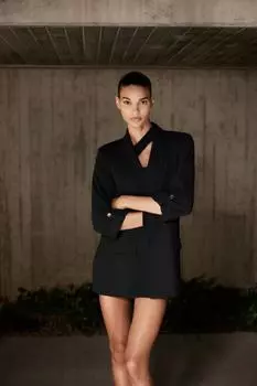 Блейзер с закатанными рукавами ZARA, черный