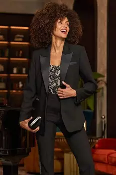 Блейзер смокинг с атласным воротником Sosandar, черный