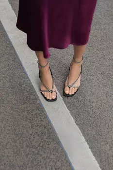 Блестящие босоножки на каблуке ZARA, черный