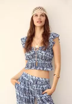 Блуза FLOWING WITH RUFFLES Stradivarius, светло-голубой