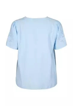 Блуза Kurzarm-Aus Mit Stickerei Zizzi, светло-синий