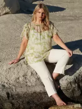 Блуза Live Unlimited Curve Floral Ruffle, цвет green/cream