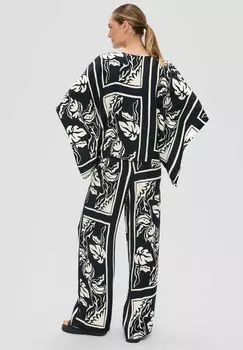 Блуза MIT BERSCHNITTENEN SCHULTERN s.Oliver BLACK LABEL, черный