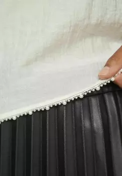 Блуза MIT KURZEN RMELN RUNDHALS VILA, белый