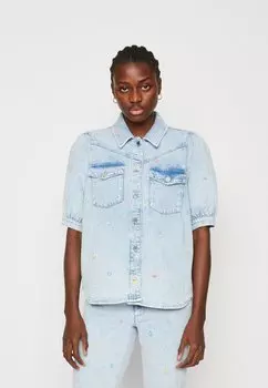 Блуза на пуговицах Cras