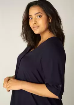 Блуза-рубашка Base Level Curvy "Yanina", с V-образным вырезом, синий