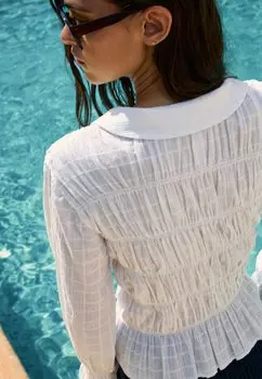 Блуза RUSTIC GATHERED Bershka, белый