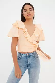 Блуза с детальной тканой оборкой и поясом цвета лосося Trendyol, розовый