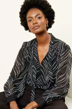 Блуза с длинными прозрачными рукавами присборенными манжетами и завязкой на шее Love & Roses, черный