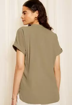 Блуза V NECK ROLL SLEEVE BUTTON Friends Like These, зеленый