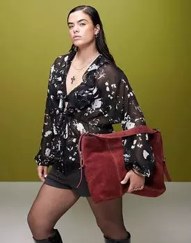 Блузка из шифона с оборками и завязками в однотонном цветочном узоре ASOS
