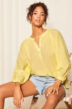 Блузка из высококачественного хлопка с застежкой на пуговицы и V образным вырезом Friends Like These, желтый