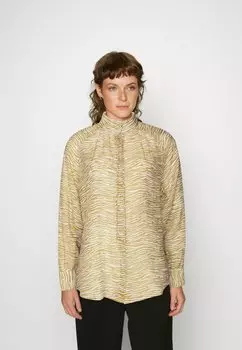 Блузка на пуговицах Rsum