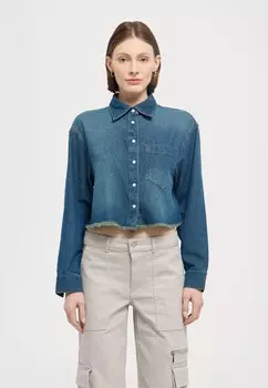 Блузка на пуговицах SOVRANA MAX&Co., темно-синие джинсы