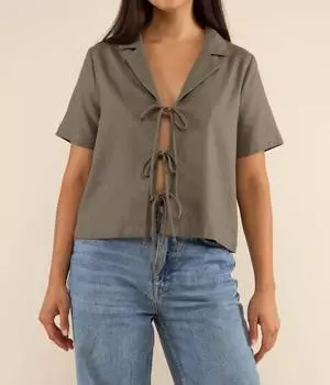 Блузка Nico Linen с короткими рукавами и завязками цвета хаки nlt
