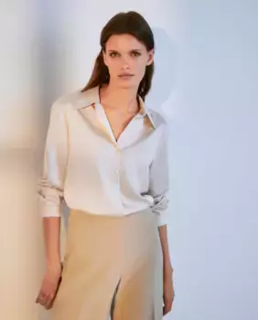 Блузка с длинными рукавами и денонсированным воротником Woman El Corte Ingls, цвет 120 Crudo