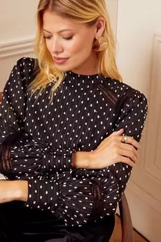 Блузка с длинными рукавами высоким вырезом и кружевной отделкой Love & Roses, черный