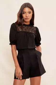 Блузка с кружевной кокеткой высоким вырезом и пышными рукавами Friends Like These, черный
