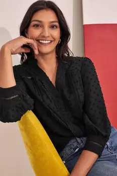 Блузка с рукавом 3/4 кружевной отделкой и застежкой на пуговицы Love & Roses, черный
