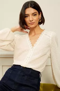 Блузка с V образным вырезом и кружевной отделкой из ткани «добби» Love & Roses, белый