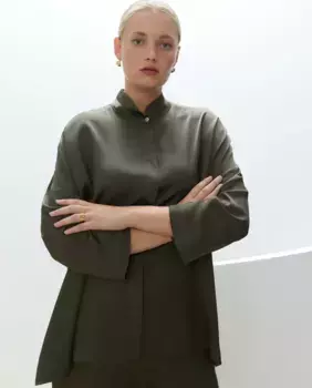 Блузка с воротником-стойкой Couchel, хаки