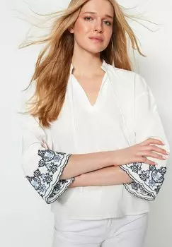 Блузка Trendyol