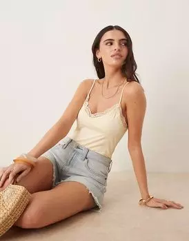Боди ASOS DESIGN облегающего кроя с кружевной отделкой бледно-желтого цвета - ЖЕЛТЫЙ