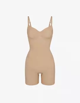 Боди до середины бедра SKIMS, цвет Clay