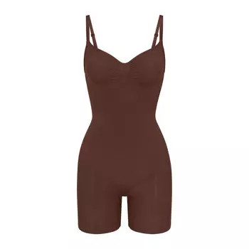 Боди до средины бедра SKIMS Seamless Sculpt, цвет Cocoa