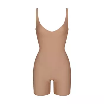 Боди до средней длины бедра с глубоким вырезом без подкладки SKIMS Skims Body, цвет Sienna