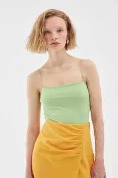 Боди на тонких бретелях, зеленый QUZU