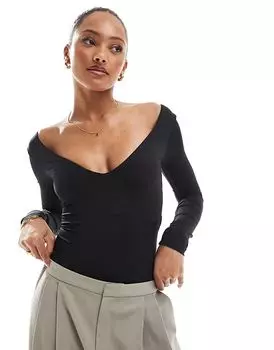 Боди с v-образным вырезом черного цвета Bershka