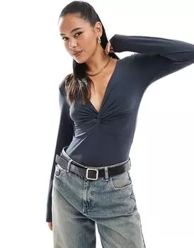 Боди с закручивающейся передней частью в угольном цвете Stradivarius