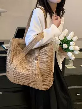 Большая соломенная сумка