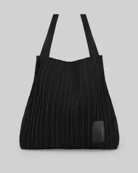 Большая вертикальная женская сумка-шопер из жатого материала Adolfo Dominguez, черный