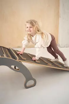 БОЛЬШАЯ качалка Монтессори с ручками + БОЛЬШАЯ горка ЛЕСТНИЦА - серый tupti.wood