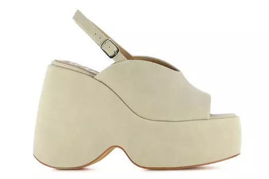 Босоножки Begonia на танкетке Yuu Jou, бежевый