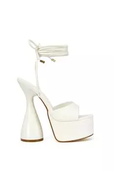Босоножки Celeste на высоком каблуке со шнуровкой и открытым носком на платформе и скульптурном цилиндре XY London, белый