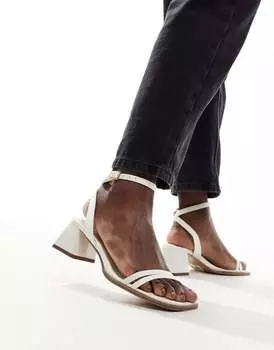 Босоножки цвета слоновой кости на среднем каблуке ASOS DESIGN Honeydew