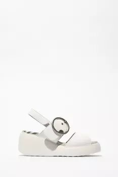 Босоножки Digo на танкетке Fly London, белый