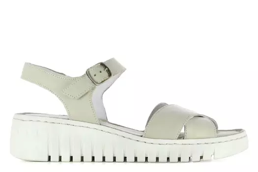 Босоножки Julia на танкетке Camila'S, серый