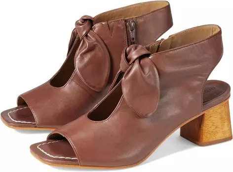Босоножки Lizzie Bernardo, цвет Hot Chocolate