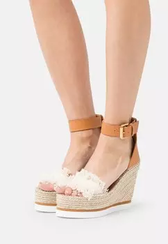 Босоножки на каблуке See by Chlo