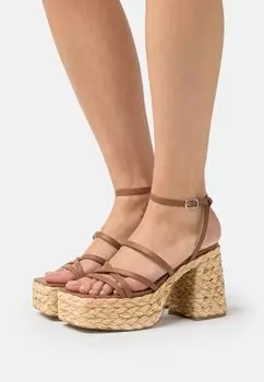 Босоножки на каблуке Steve Madden