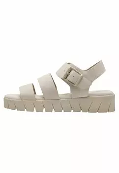 Босоножки на платформе 5-28710-42 s.Oliver, цвет beige