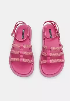 Босоножки на платформе Bata, неоновый розовый