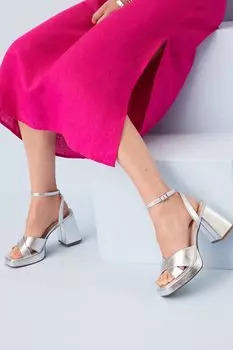 Босоножки на платформе Forever Comfort Flare Next, серебряный