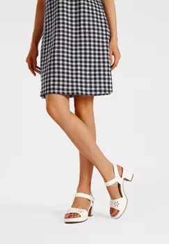 Босоножки на платформе Queen Helena, белый