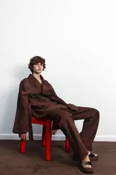 Босоножки на платформе с бархатным эффектом ZARA, коричневый